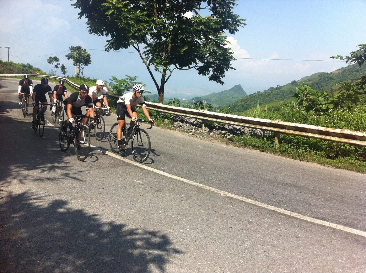 Amazing Bicycle Tour from Ho Chi Minh City to Hanoi 17 Days